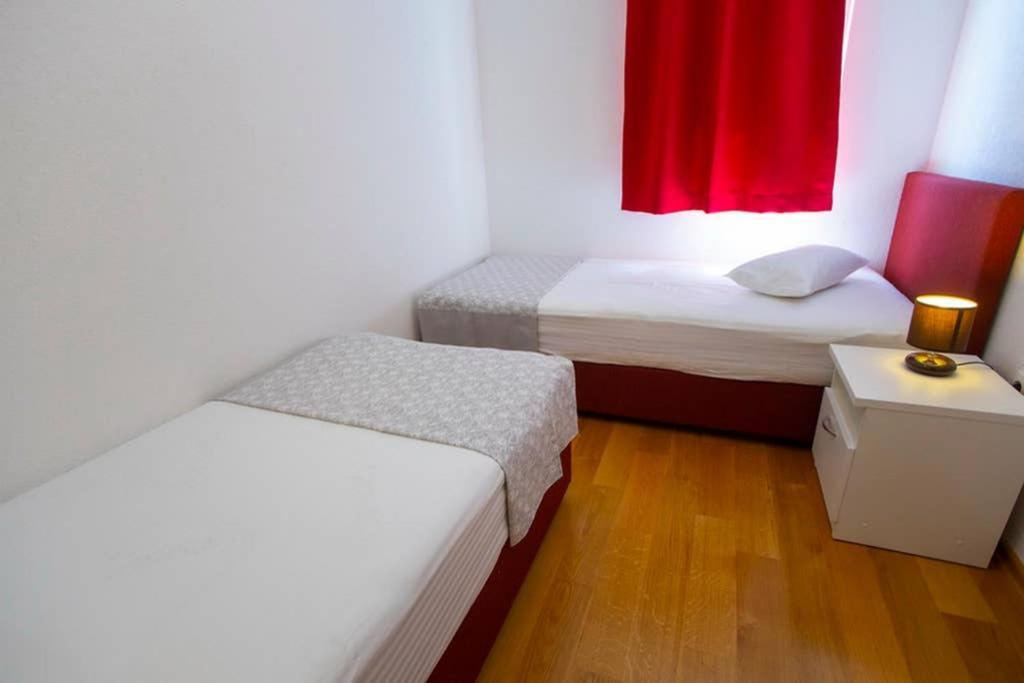 Apartments Vladimir #5 มาคาร์สกา ภายนอก รูปภาพ