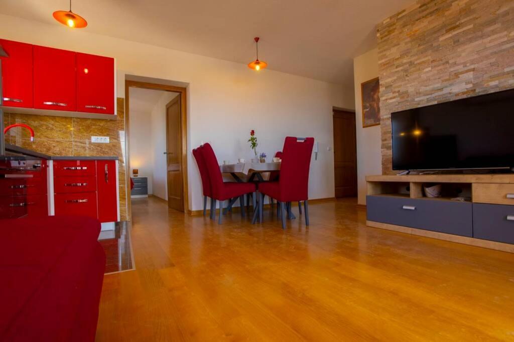 Apartments Vladimir #5 มาคาร์สกา ภายนอก รูปภาพ