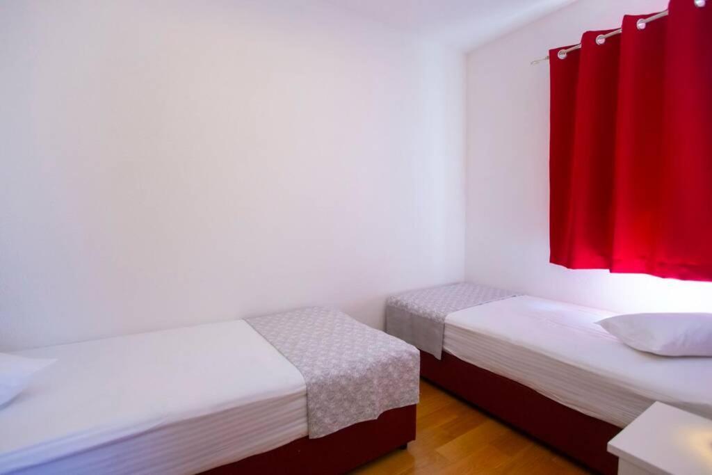 Apartments Vladimir #5 มาคาร์สกา ภายนอก รูปภาพ